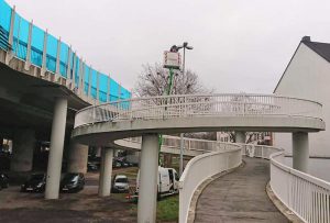 Nicht nur an der Rheinbrücke werden die Straßen nun energieeffizient beleuchtet