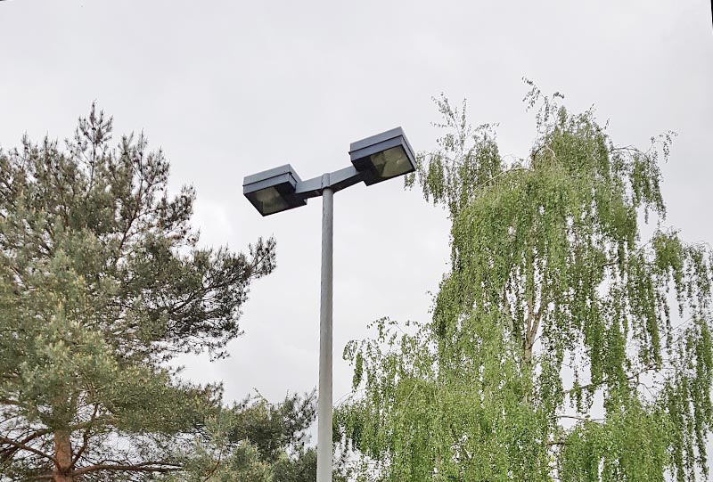 Landesschule für Blinde und Sehbehinderte - Eine Leuchte vor der Umrüstung